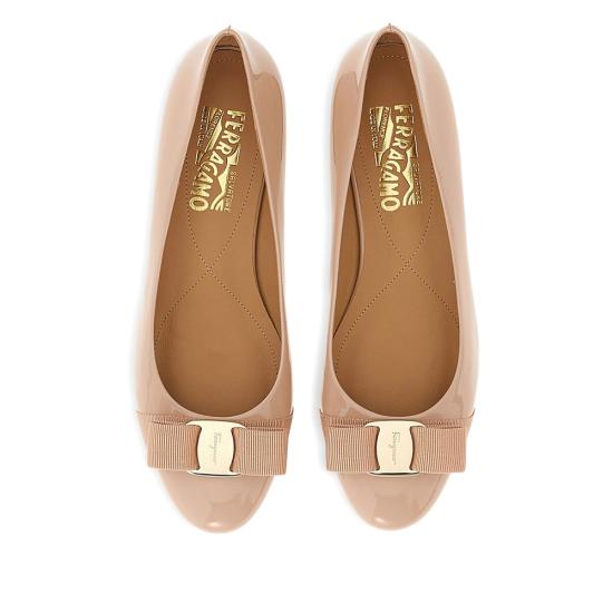 25FW 살바토레 페라가모 플랫 슈즈 01J070 0782038 1C AMARE NEUTRALS - SALVATORE FERRAGAMO