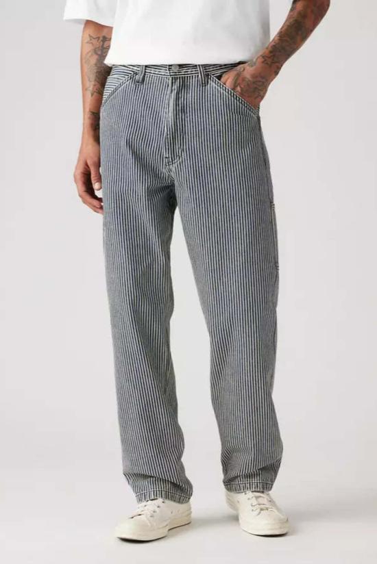  리바이스 치노 팬츠 568 루즈핏 스트레이트 카펜터 팬츠 에이지드 레일로드 스트라이프 - LEVI'S