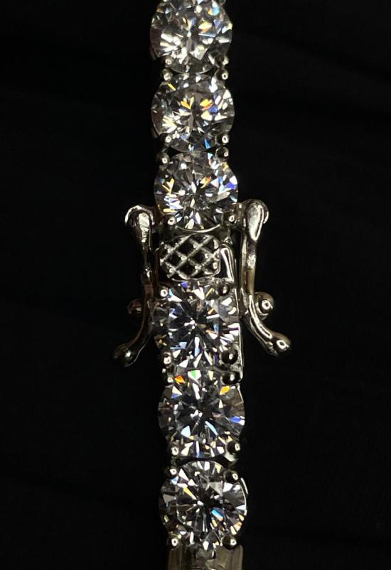  더 엔케이씨 스토어 팔찌 Nkc 스토어 대형 실버 테니스 - The NKC Store