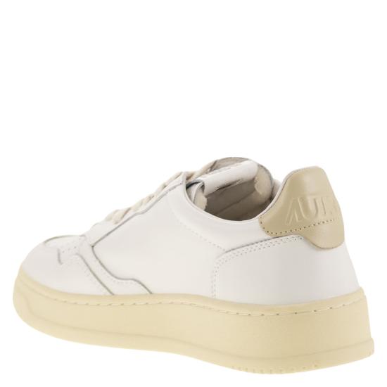 25FW 오트리 스니커즈 AULW WHITE BEIGE - AUTRY