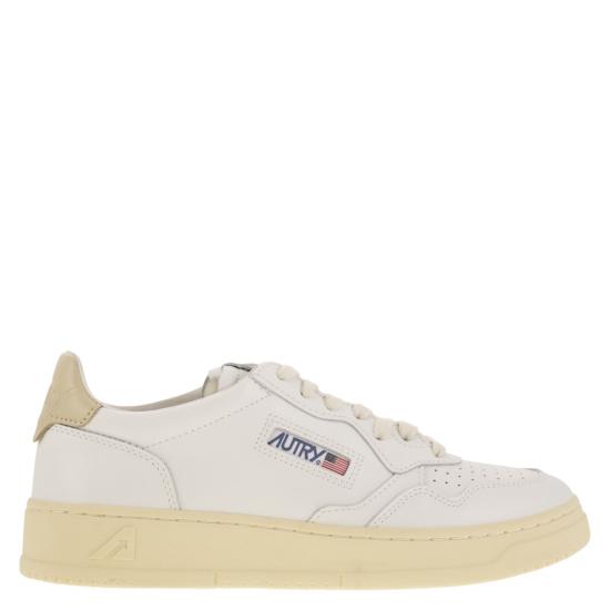25FW 오트리 스니커즈 AULW WHITE BEIGE