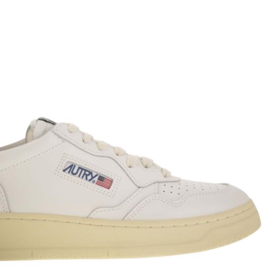 25FW 오트리 스니커즈 AULW WHITE BEIGE - AUTRY