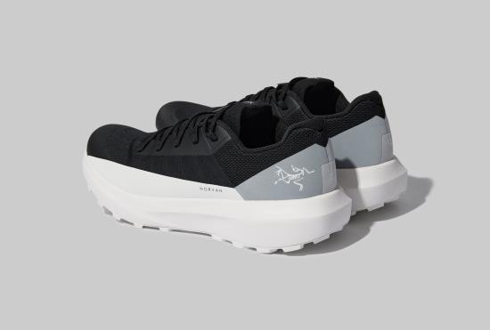 25FW 아크테릭스 슈즈 노반 LD 4  남성용 X000009614 화이트 - ARC`TERYX