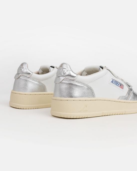  오트리 메달리스트 로우 스니커즈 AULW WB18 WHITE SILVER - AUTRY