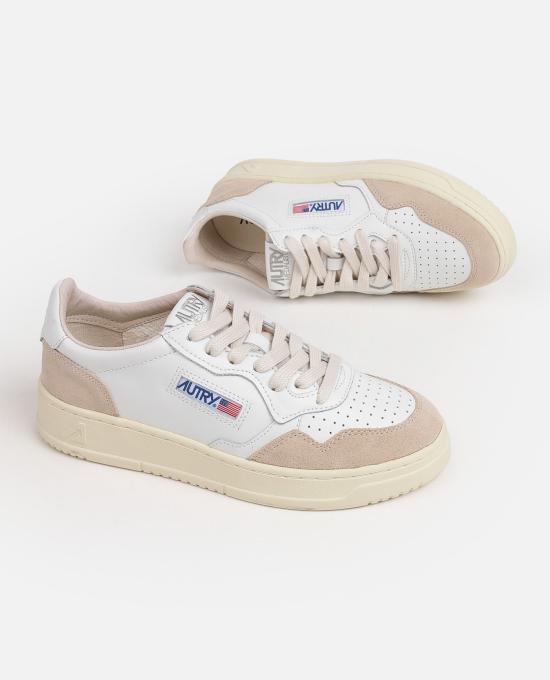 25FW 오트리 MEDALIST 메달리스트 로우탑 스니커즈 AULM LS33 WHITE White - AUTRY