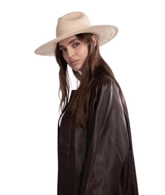  자네사레온 버킷햇 자네사 레오네 카프리