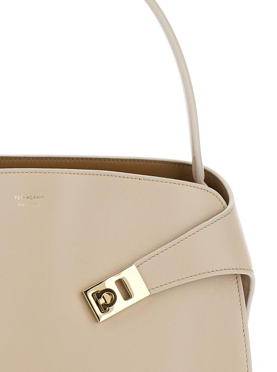 25FW 살바토레 페라가모 숄더백 2198160780594 Beige - SALVATORE FERRAGAMO