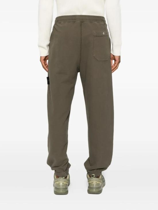 25FW 스톤 아일랜드 6200004  코튼 플리스 루즈 핏 조거 트레이닝/조거 팬츠 K2S15 6200004 S0A20 V0054 Military green - STONE ISLAND