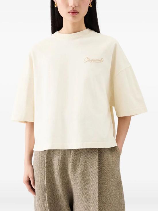25FW 자크뮈스 반팔 티셔츠 TSW00216AJ00045 1KZ NUDE NEUTRALS - JACQUEMUS