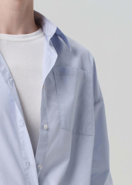  시티즌 오브 휴머니티 블라우스 시티즌스 오브 휴머니티 프랜시스 크롭 케이프 버튼업 셔츠 베이비 블루 - CITIZEN OF HUMANITY