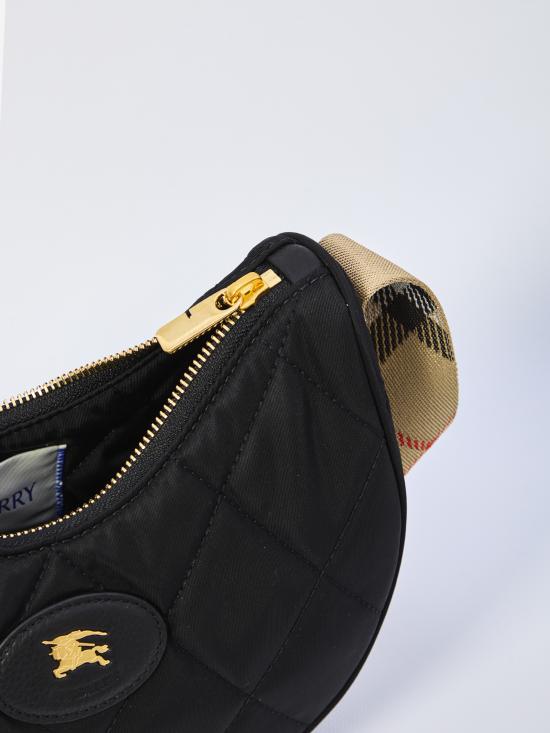 25FW 버버리 HORSESHOE 홀스슈 퀼팅 크로스백 8111928 A1189 BLACK - BURBERRY