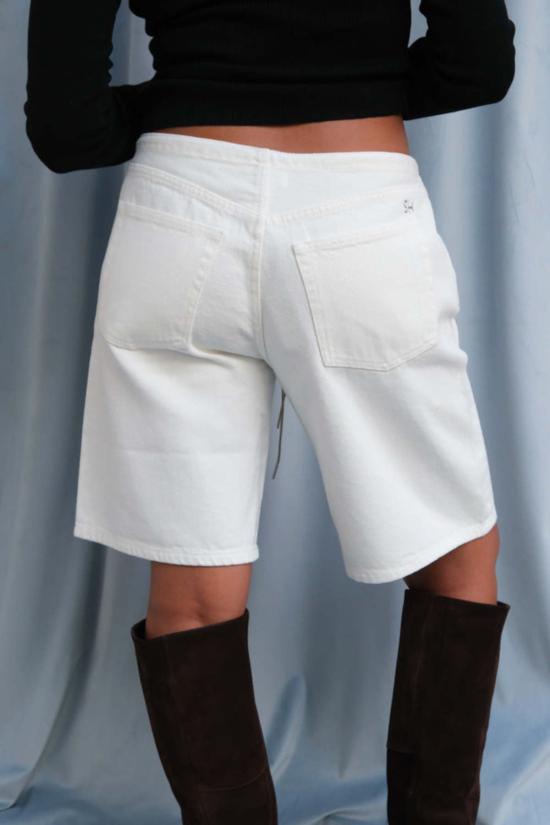  스틸히어 숏팬츠 스틸 히어 뉴욕 쿨 쇼츠 밀크 - STILL HERE