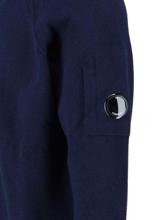 25FW 씨피 컴퍼니 램스울 크루넥 스웨터 19CMKN040A110149A 888 Blue - C.P. COMPANY