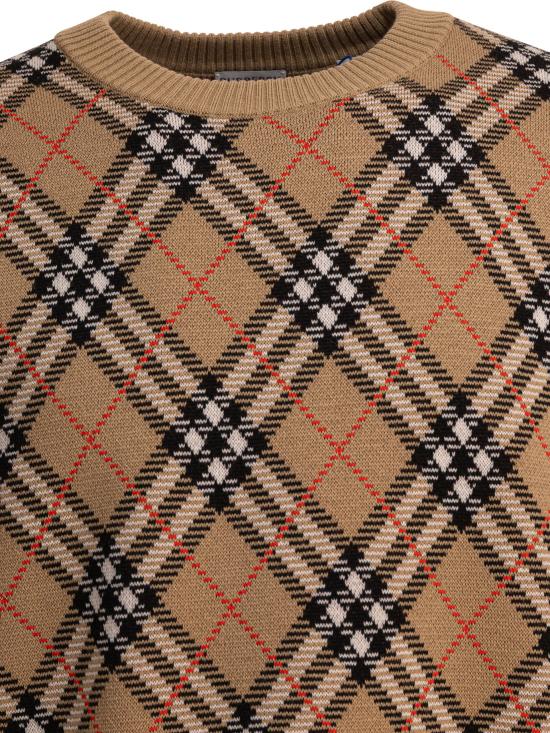 25FW 버버리 리버시블 체크 크루넥 스웨터  8111379 Beige - BURBERRY