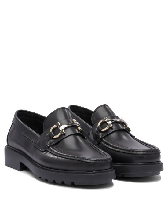 25FW 살바토레 페라가모 로퍼 0768108 Black - SALVATORE FERRAGAMO