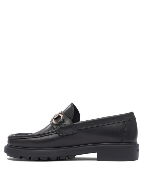 25FW 살바토레 페라가모 로퍼 0768108 Black - SALVATORE FERRAGAMO