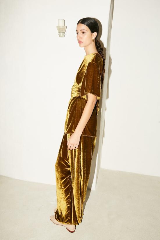  다두라 반팔 티셔츠 다투라 오로 실크 벨벳 아바 탑 골드 그린 - DATURA