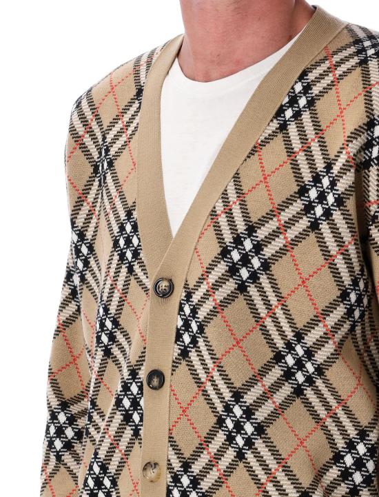 25FW 버버리 울 브이넥 체크 가디건  8110629 B9368 SAND SAND IP CHECK - BURBERRY