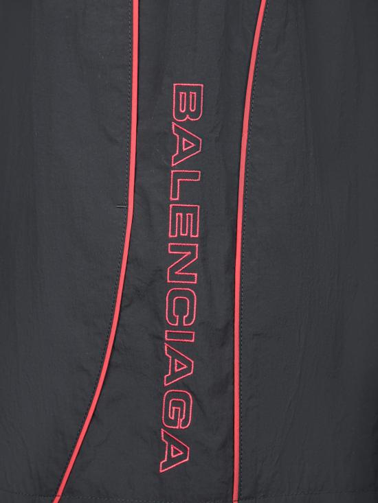 25SS 발렌시아가 로고 자수 쇼츠 814568 TRO32 1000 Black - BALENCIAGA
