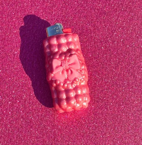  Lighters by Bella Lighters By Bella 재사용 가능 라이터 케이스 메탈릭 핑크