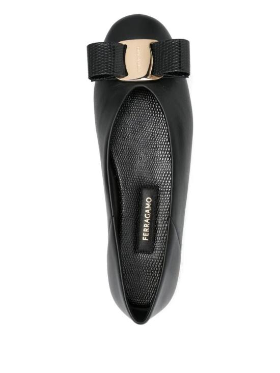25FW 살바토레 페라가모 플랫 슈즈 01K221 0782883 Black - SALVATORE FERRAGAMO