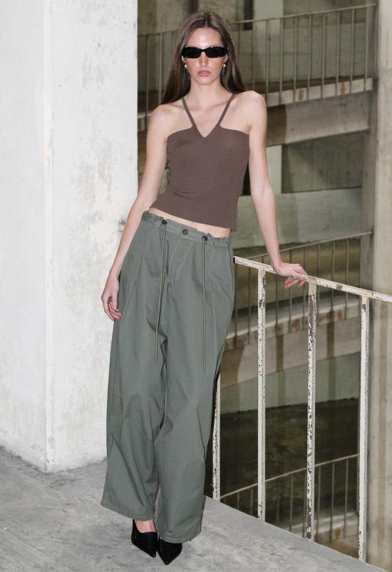  더 엔케이씨 스토어 스트레이트 팬츠 Nkc 스토어 맥스 카고스 그린 - The NKC Store