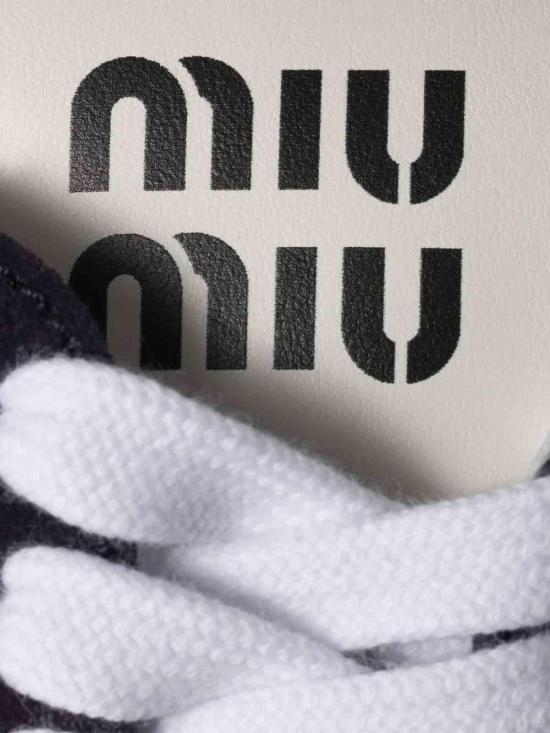 25SS 미우미우 플룸 블리치 스니커즈 5E114EFD005D7CF0008 - MIU MIU