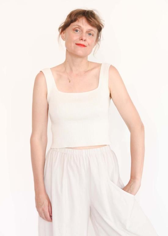  샤이나 모트 민소매 티셔츠 샤이나 모테 파즈