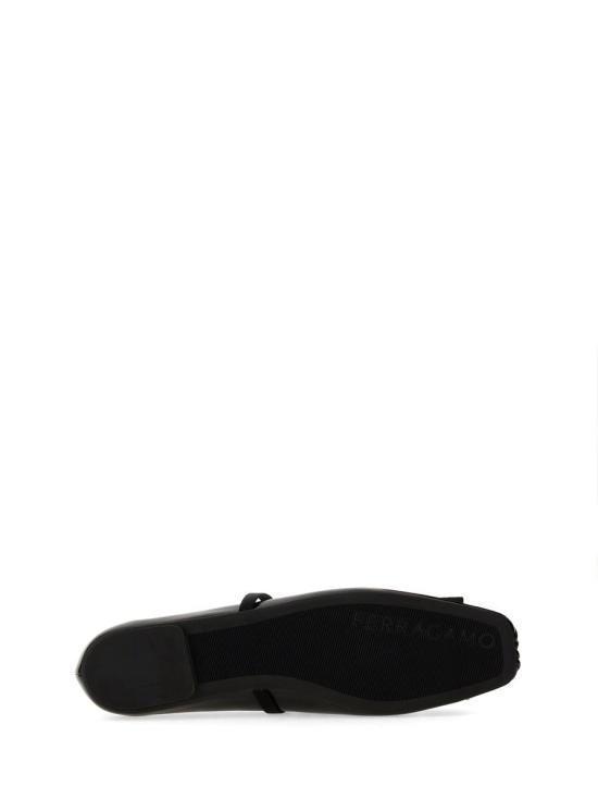 25FW 살바토레 페라가모 플랫 슈즈 768868 01H345005 Black - SALVATORE FERRAGAMO