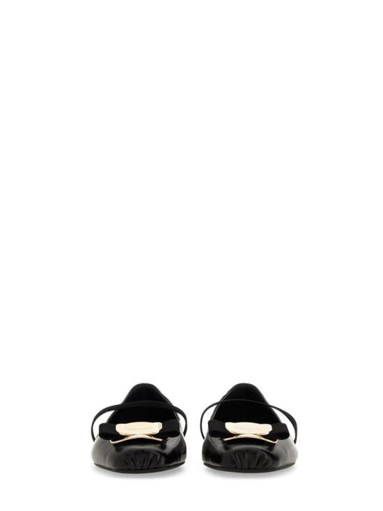 25FW 살바토레 페라가모 플랫 슈즈 768868 01H345005 Black - SALVATORE FERRAGAMO