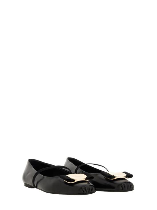 25FW 살바토레 페라가모 플랫 슈즈 768868 01H345005 Black - SALVATORE FERRAGAMO