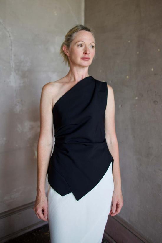  로에 셔츠 로헤 오프더숄더 라펠 탑 - ROHE