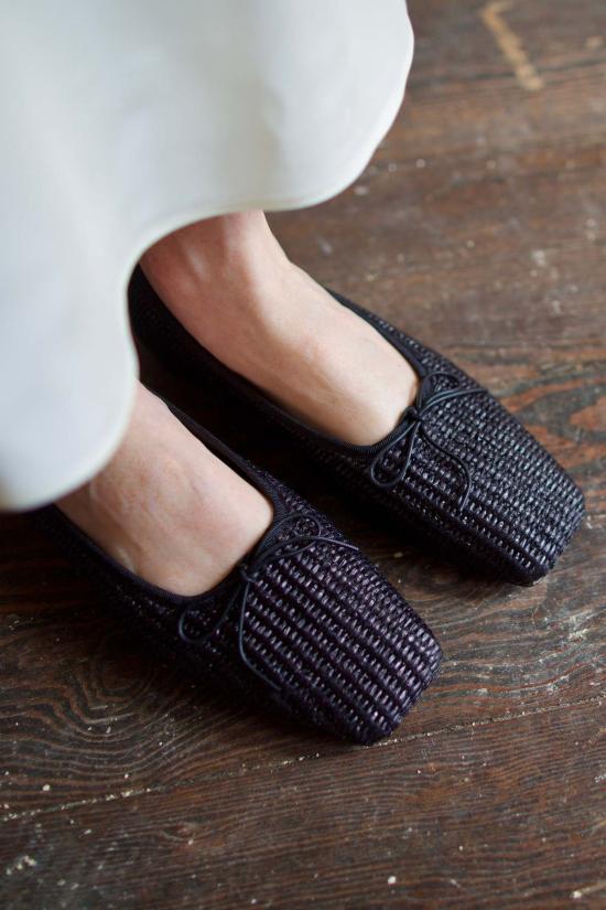  만수르 가브리엘 플랫 슈즈 라피아 스퀘어 토 발레리나 블랙