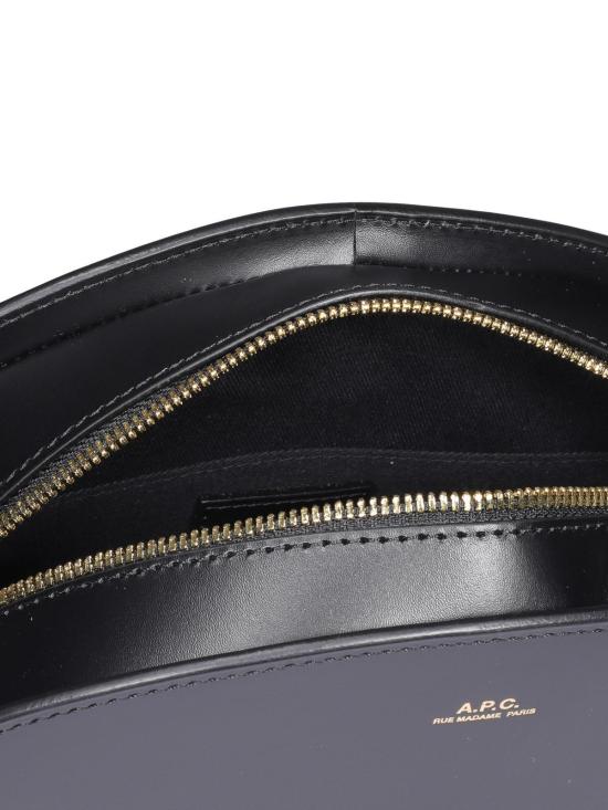 26SS 아페쎄 스무스 레더 하프문백 스몰 PXAWVF61048LZZ Black - A.P.C.