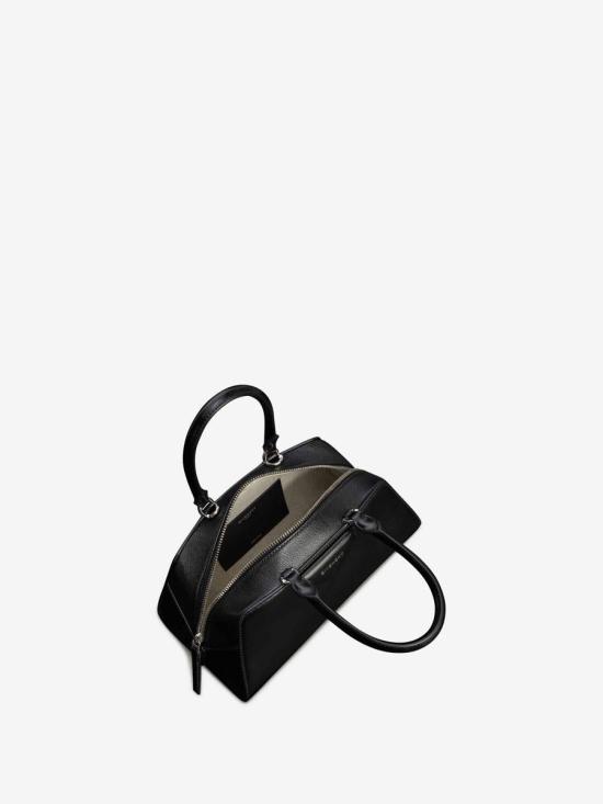 25FW 지방시 안티고나 박스 레더 스몰 이스트 웨스트 백  BB5130B2B2 001BLACK Black - GIVENCHY