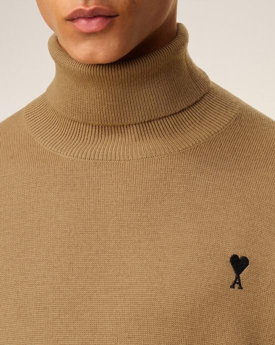 24FW 아미 스몰 하트 로고 메리노 울 니트 터틀넥  HKS827001 288 Camel black - AMI