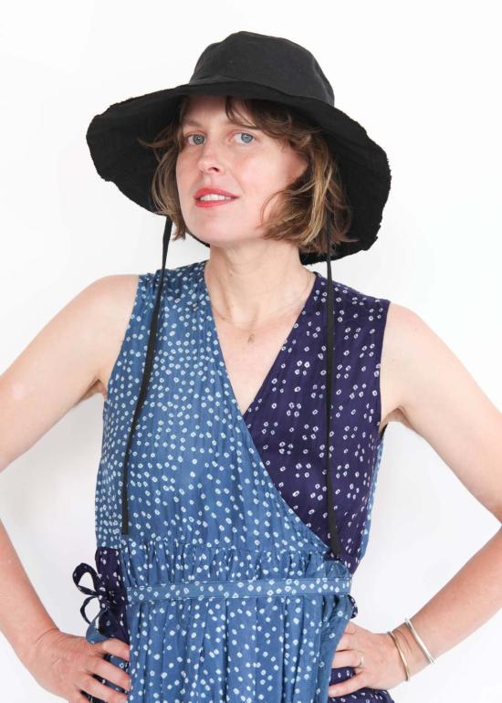  Comfortarians 버킷햇 컴포테리언스 리넨 와이드 브림 보닛 - COMFORTARIANS