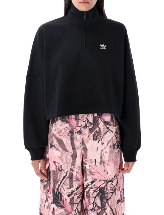 25FW 아디다스 에센셜 하프집 플리스 스웨트셔츠  IW0951 BLACK