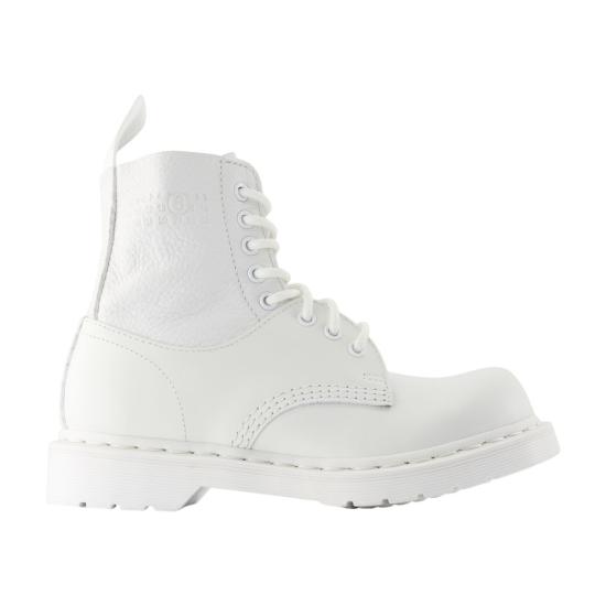 25SS 메종 마르지엘라 X 닥터마틴 부츠 S66WU0128P7006HB009 WHITE
