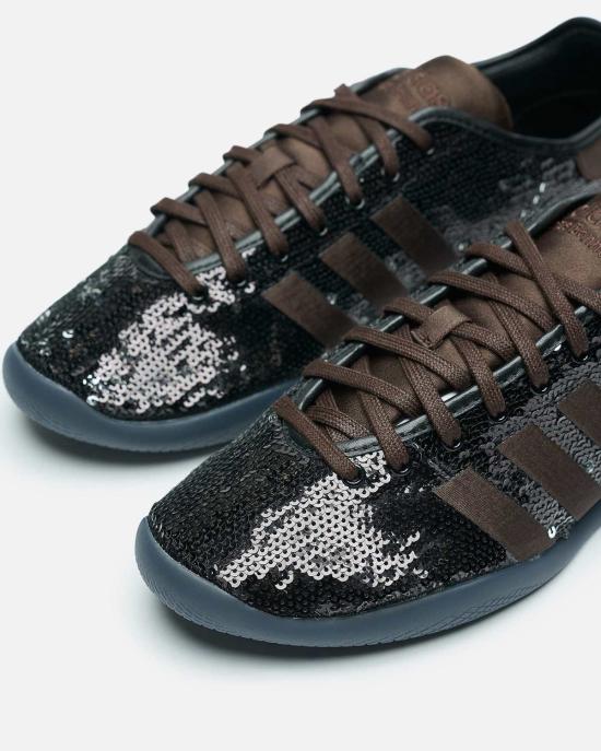  아디다스 스니커즈 웨일즈 보너 카린타 스팽글 로 슈즈 - ADIDAS