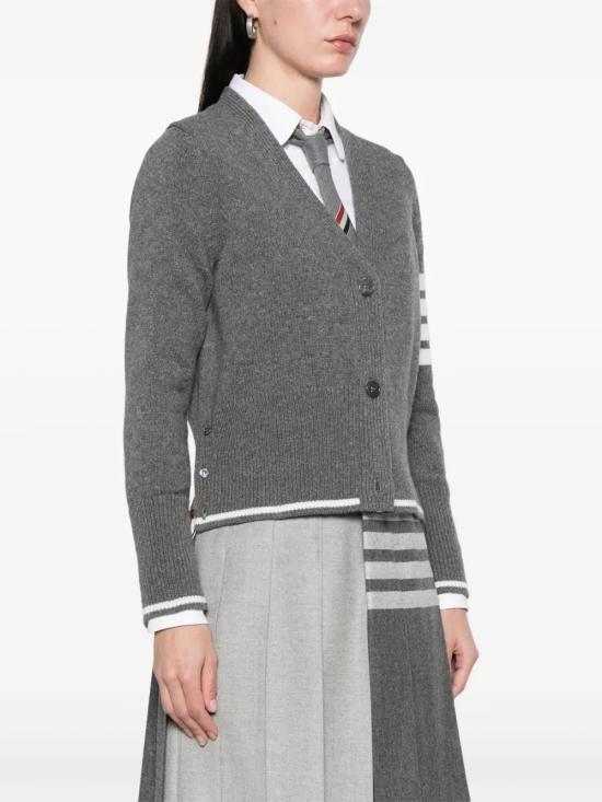 25FW 톰브라운 스웨터 FKC657AY1029 035 MED GREY - THOM BROWNE