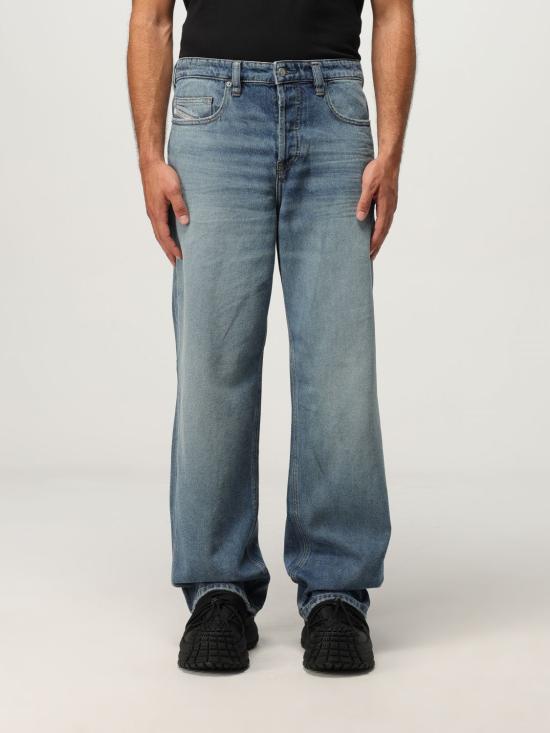 25FW 디젤 2001 D 매크로 릴렉스 핏 데님 팬츠 A115980DBEB 01 Blue