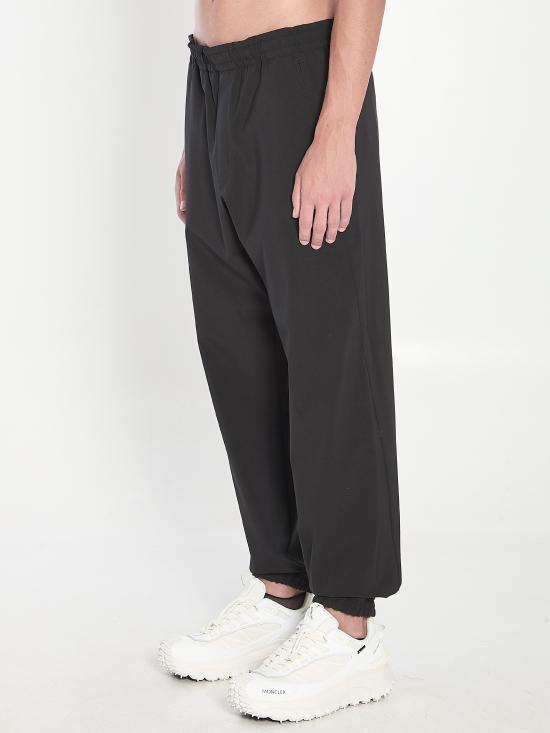 25FW 몽클레어 스트레이트 팬츠 K20912A00012598PM999 black - MONCLER