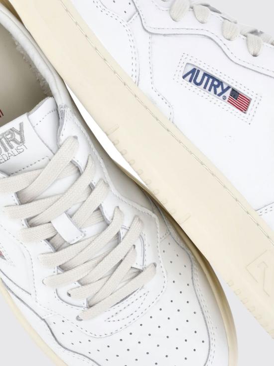 26SS 오트리 메달리스트 로우 스니커즈 AULM LL12 White - AUTRY