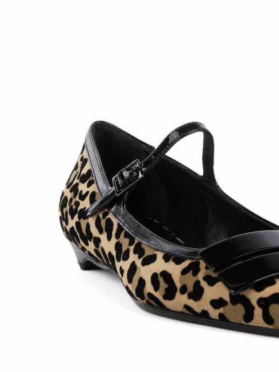 25FW 썅딸 플랫 슈즈 2411CAMOSCIOVERNICEMACULATONERO Animal Print - CHANTAL