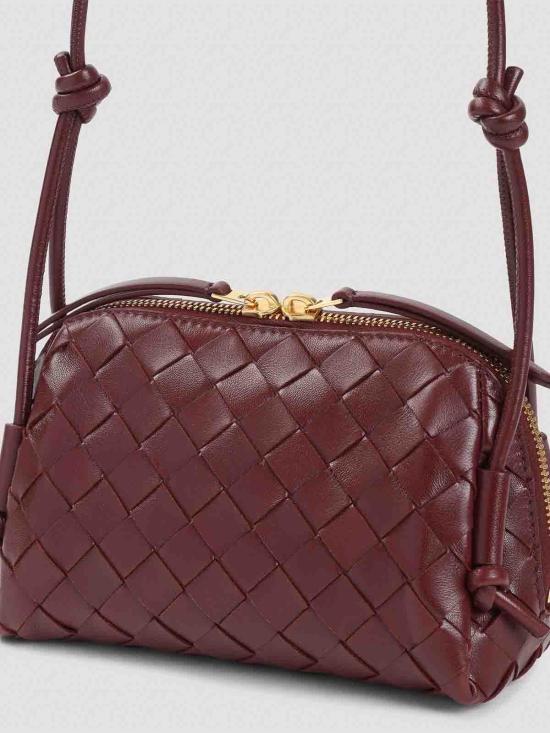 26SS 보테가베네타 인트레치아토 콘서트 파우치 794258VCPP12247 Gold - BOTTEGA VENETA