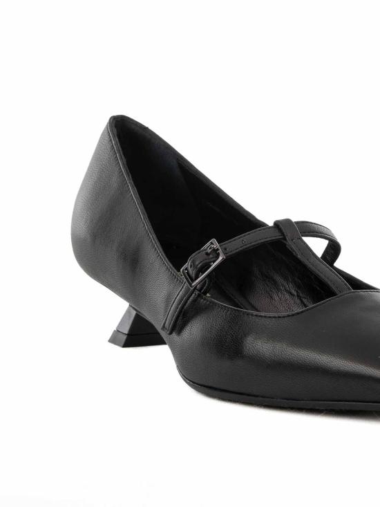 25FW 썅딸 플랫 슈즈 2402NAPPANERO Black - CHANTAL