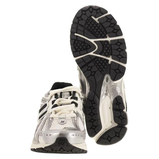26SS 뉴발란스 1906 스니커즈 M1906 WHITE BLACK - NEW BALANCE