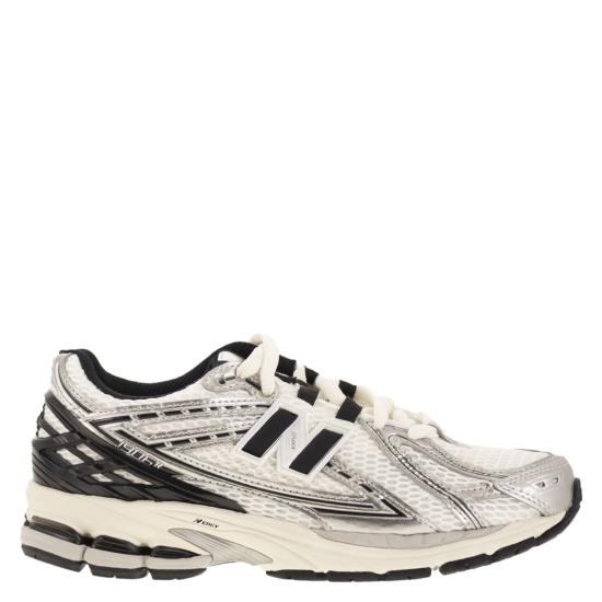 26SS 뉴발란스 1906 스니커즈 M1906 WHITE BLACK