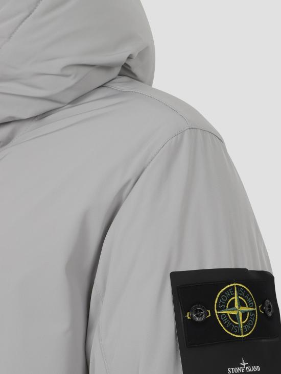25FW 스톤 아일랜드 마이크로 트윌 안티 드롭 멀티 포켓 후드 다운 파카  K2S157100008S0026 V0061 PEARL GREY - STONE ISLAND